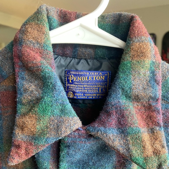 Women’s Pendleton 100% Wool Button-up - Picture 3 of 3